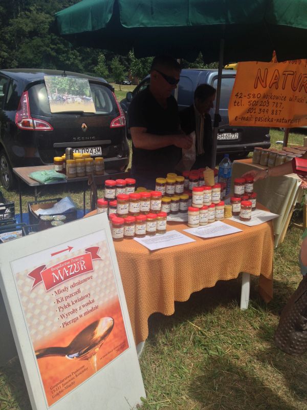 Stoisko Gospodarstwa Pasiecznego Mazur.